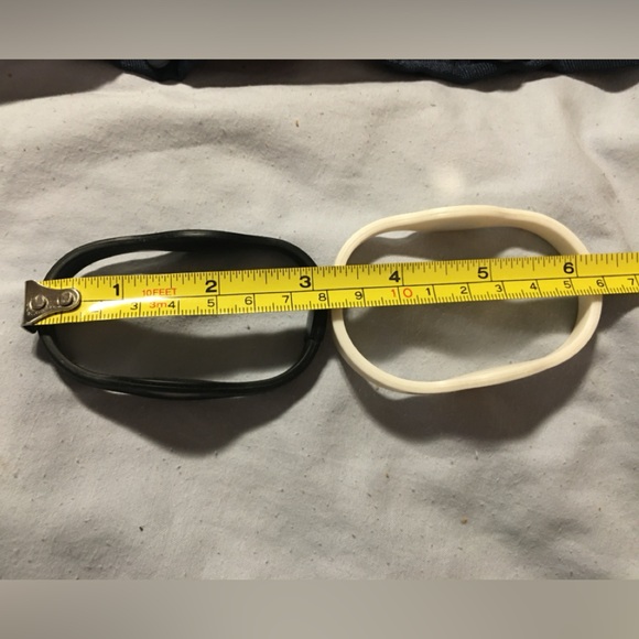 🥰 4/$25 - Energy Bracelets (2) - Picture 7 of 9